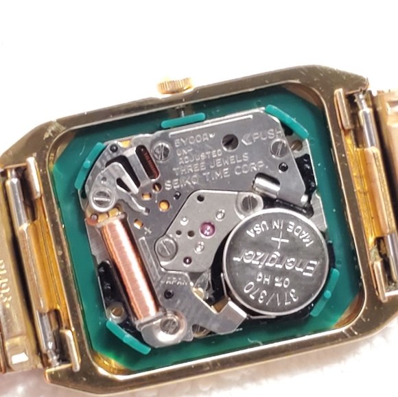 Seiko | Accessories | Vintage Seiko Gold Tone Quartz Watch Men 3 Jewels |  Poshmark